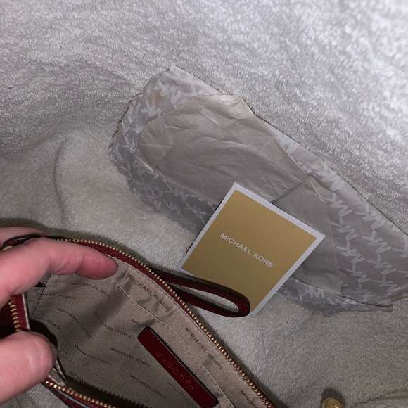 NEW Michael Kors wristlet wallet new no tags red stars travel - Picture 6 of 12
